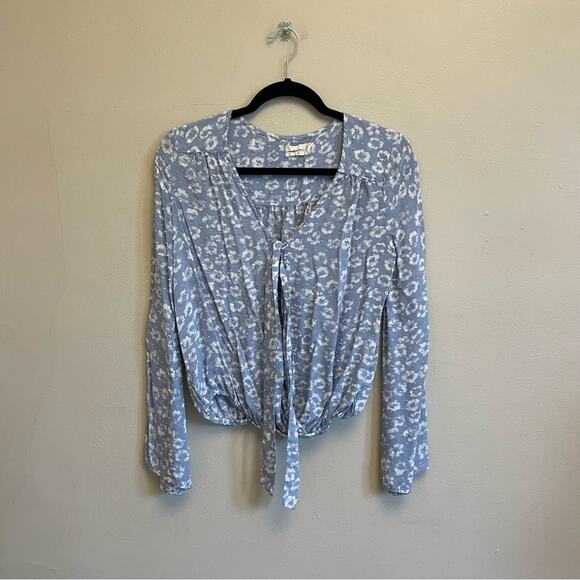 Altar’d State S bell sleeve cottagecore blouse floral bow cut out blue white - Picture 1 of 7